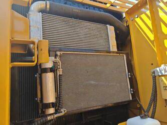 2025-caterpillar-323dl-1465075-47982221