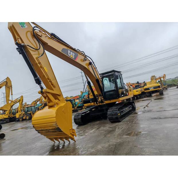 2025 Caterpillar 325D-47982420