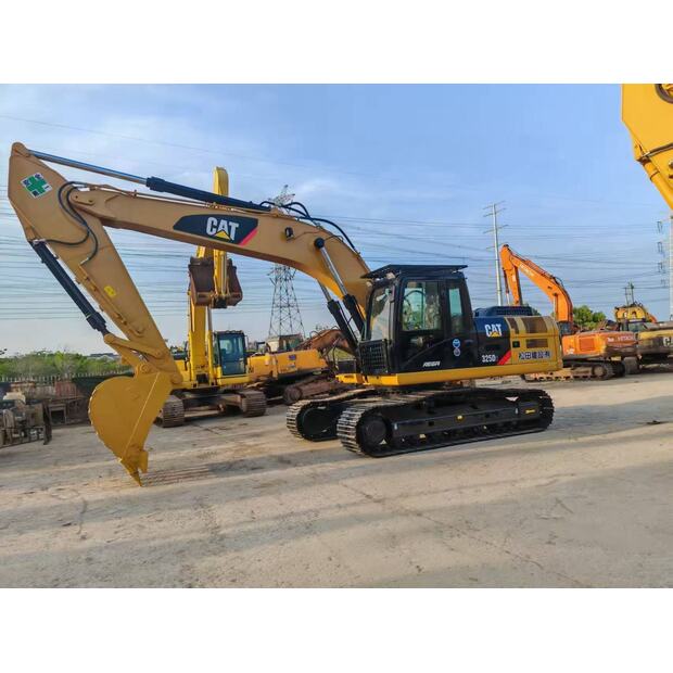 2025 Caterpillar 325D-47982426