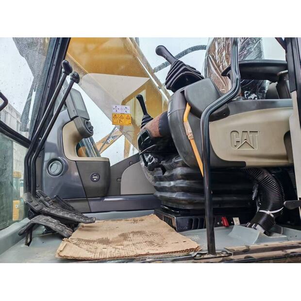 2025 Caterpillar 325D-47982427