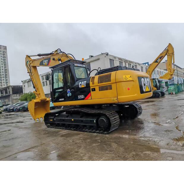 2025 Caterpillar 325D-47982429