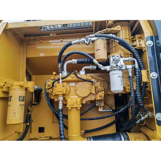 2025 Caterpillar 325D-47982433