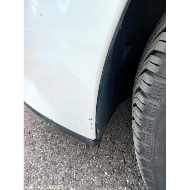 2016 رينو Clio-47993307