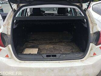 2016-peugeot-308-1465110-47993428