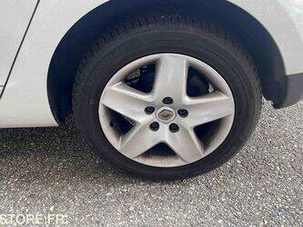 2015-renault-megane-1465114-47993564