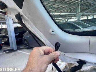 2015-renault-megane-1465114-47993573