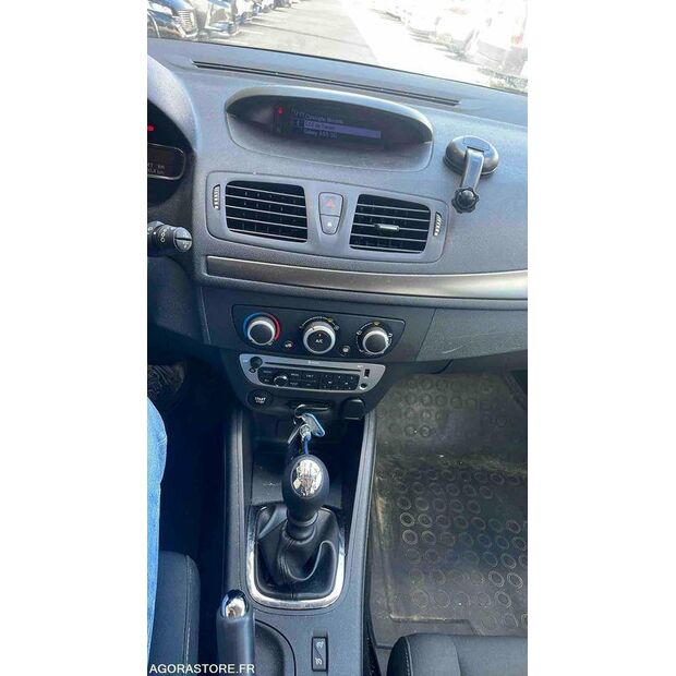 2015 Renault Megane-47993575