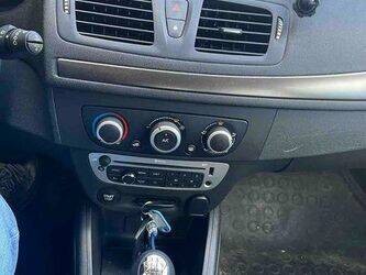 2015-renault-megane-1465114-47993575