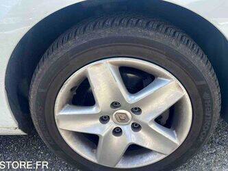 2015-renault-megane-1465114-47993577