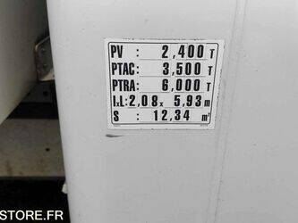 2014-renault-master-1465115-47993634