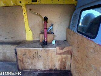 2013-citroen-jumpy-1465119-47993669