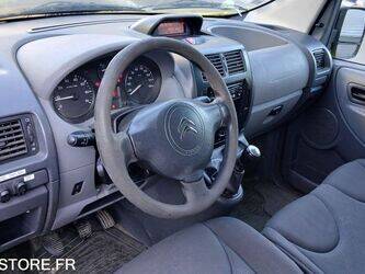 2013-citroen-jumpy-1465119-47993675
