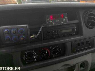 2010-renault-master-1465063-47993689