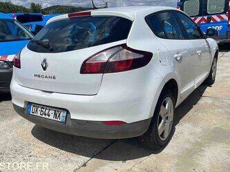 2015-renault-megane-1465122-47993743