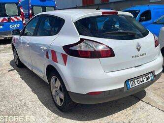 2015-renault-megane-1465122-47993744