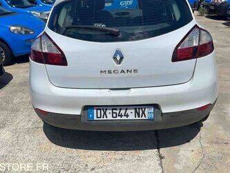 2015-renault-megane-1465122-47993745
