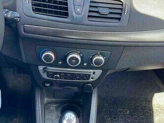 2015-renault-megane-1465122-47993749
