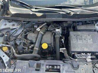 2015-renault-megane-1465122-47993753