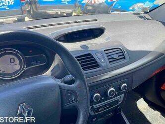 2015-renault-megane-1465122-47993760