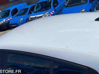 2015-renault-megane-1465122-47993764