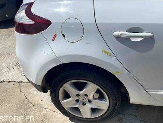 2015-renault-megane-1465122-47993769