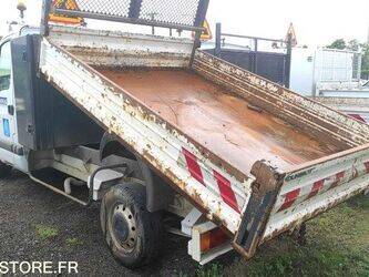 2010-renault-master-1465124-47993820