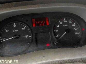 2010-renault-master-1465124-47993833