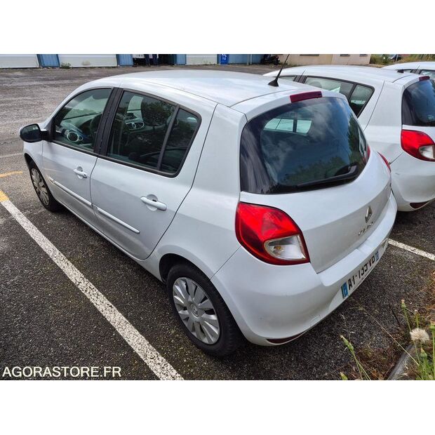 2010 Renault Clio-47993875