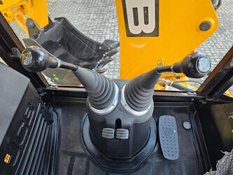 2025-jcb-3dx-xtra-47997794