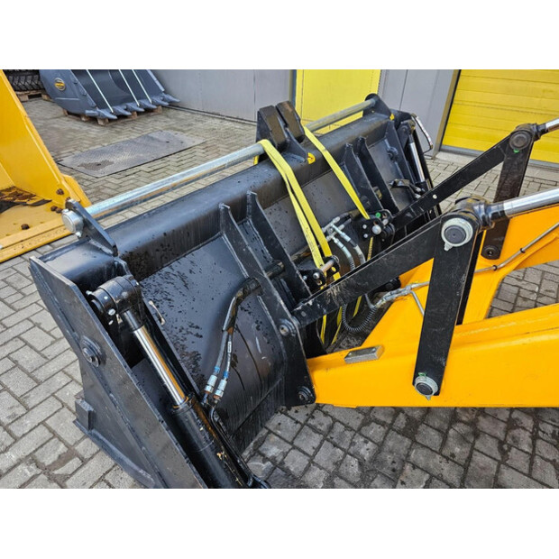 2025 جيه سي بي 3DX XTRA-47997797