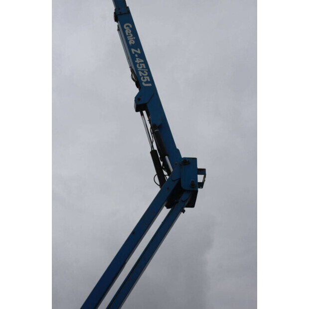2007 جيني Z45/25J-48000878