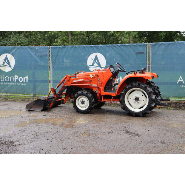 KUBOTA Saturn X-20-48001953