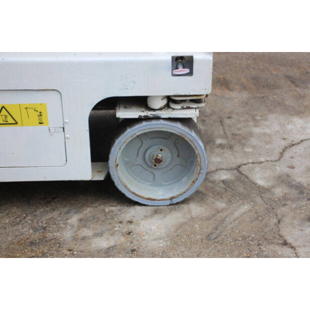2012 Genie GS-2632-48002324