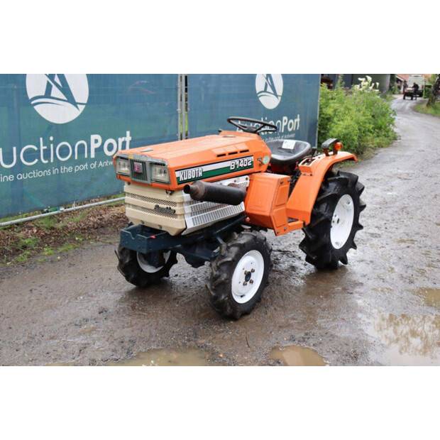 KUBOTA B1402DT-48002944
