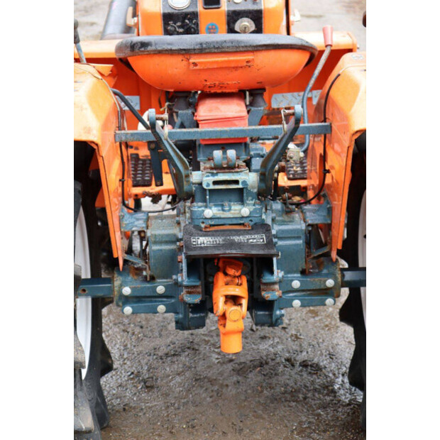 KUBOTA B1402DT-48002952