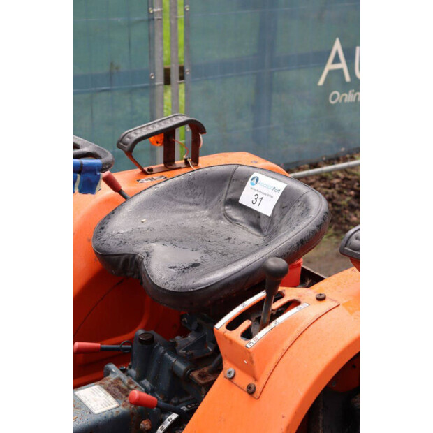 KUBOTA B1402DT-48002957