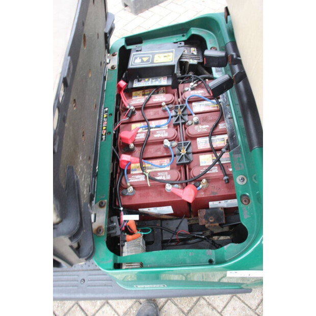 2019 EZ-GO RXV-48003438