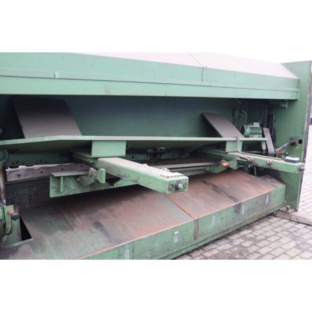 1984 Haco TS 3012-48003742