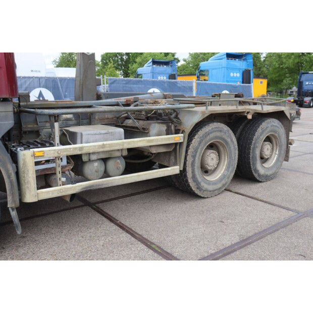 1999 Scania P114CB6X4HZ-48004032
