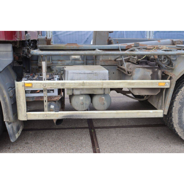 1999 Scania P114CB6X4HZ-48004033