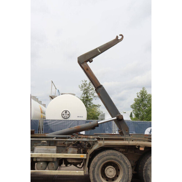 1999 Scania P114CB6X4HZ-48004086
