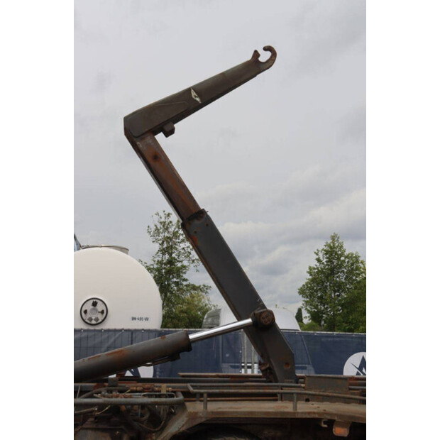 1999 Scania P114CB6X4HZ-48004087