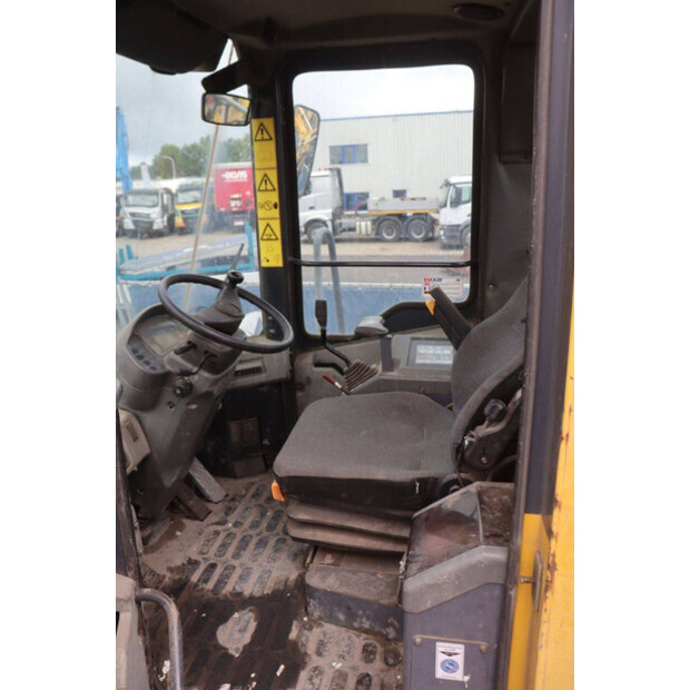 2003 Komatsu WF450-3D-48004799