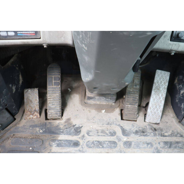 2003 Komatsu WF450-3D-48004802