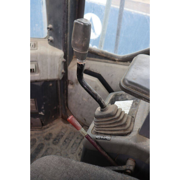 2003 Komatsu WF450-3D-48004806