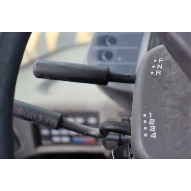 2003 Komatsu WF450-3D-48004808