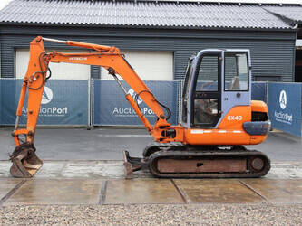 Image for TRACKED EXCAVATORS 2000 Hitachi EX40-02