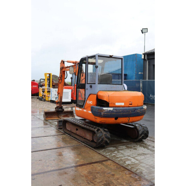 2000 Hitachi EX40-02-48007377