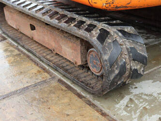 2000-hitachi-ex40-02-1465383-48007399