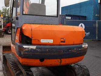 2000-hitachi-ex40-02-1465383-48007400